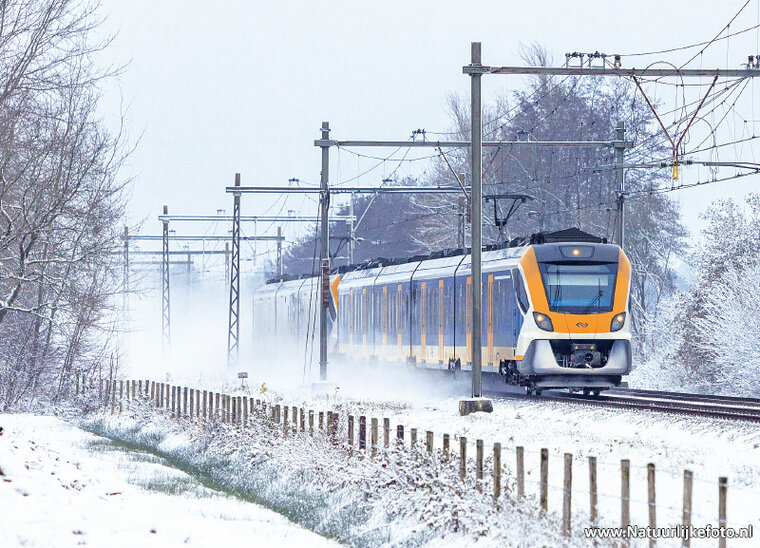 Postkarte Sprinter Zug im winter (0811)
