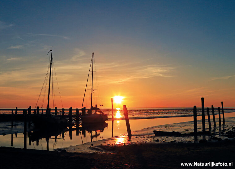 Sonnenaufgang Wattenmeer mit Segelboote Postkarte (0399)