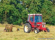 Postkarte Traktor international 585 XL Postkarte Traktor international 585 XL