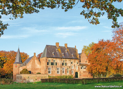 ansichtkaart kasteel Hernen