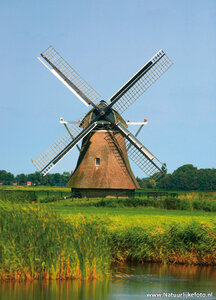 ansichtkaart molen de Bullemolen in Lekkum